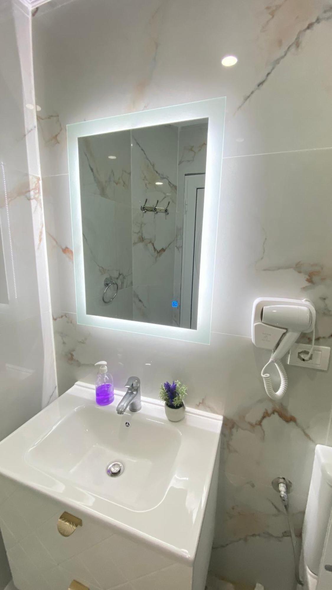Guest House Luli Strumi بيرات المظهر الخارجي الصورة