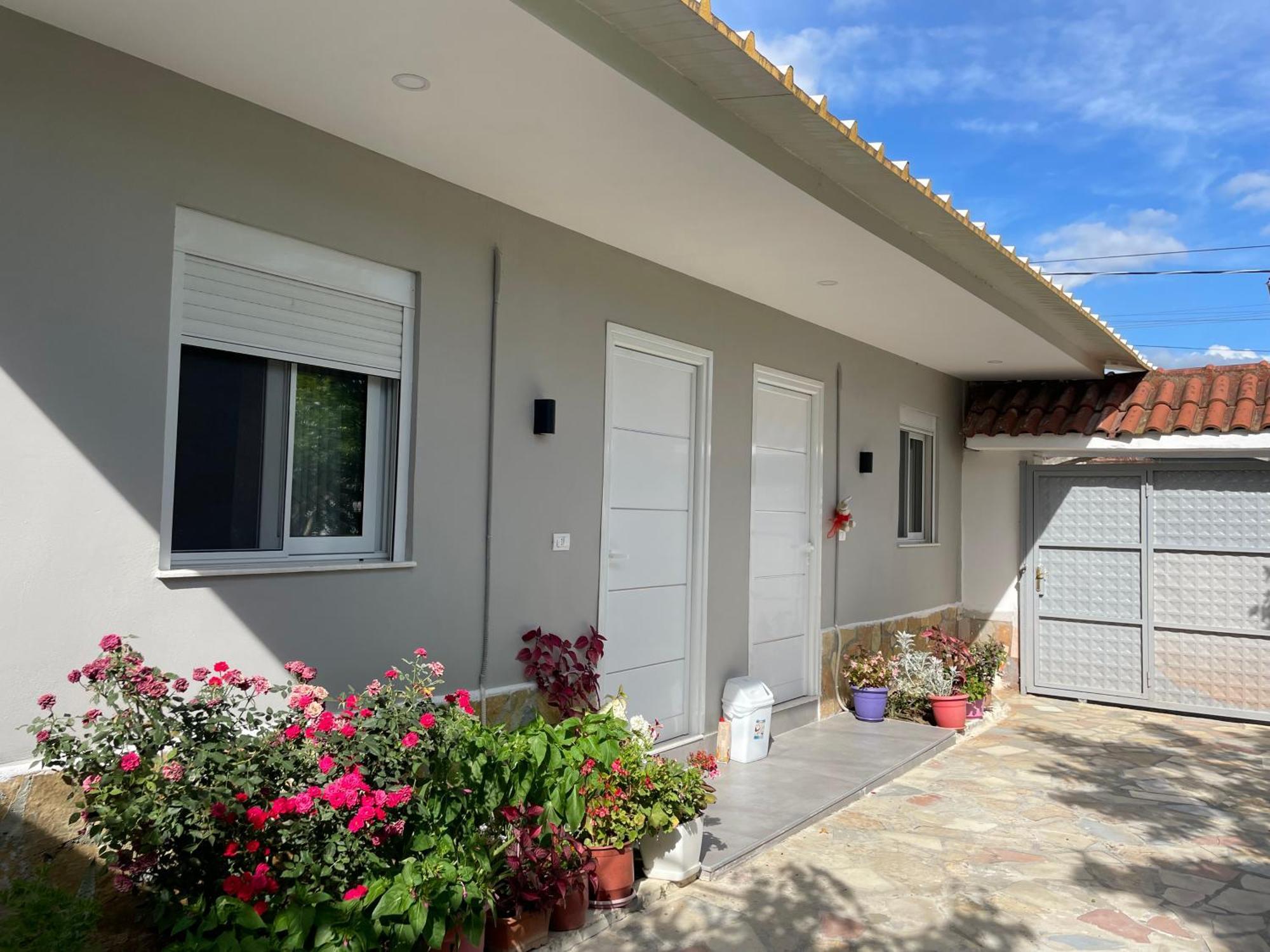 Guest House Luli Strumi بيرات المظهر الخارجي الصورة