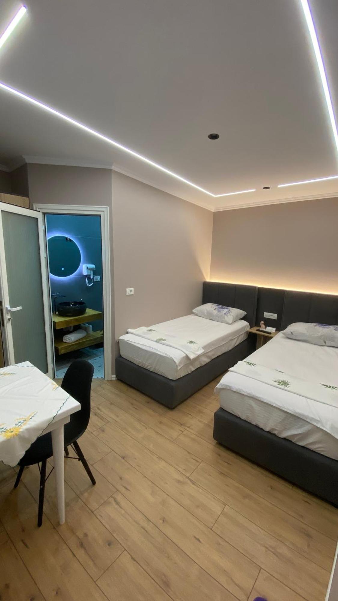 Guest House Luli Strumi بيرات المظهر الخارجي الصورة