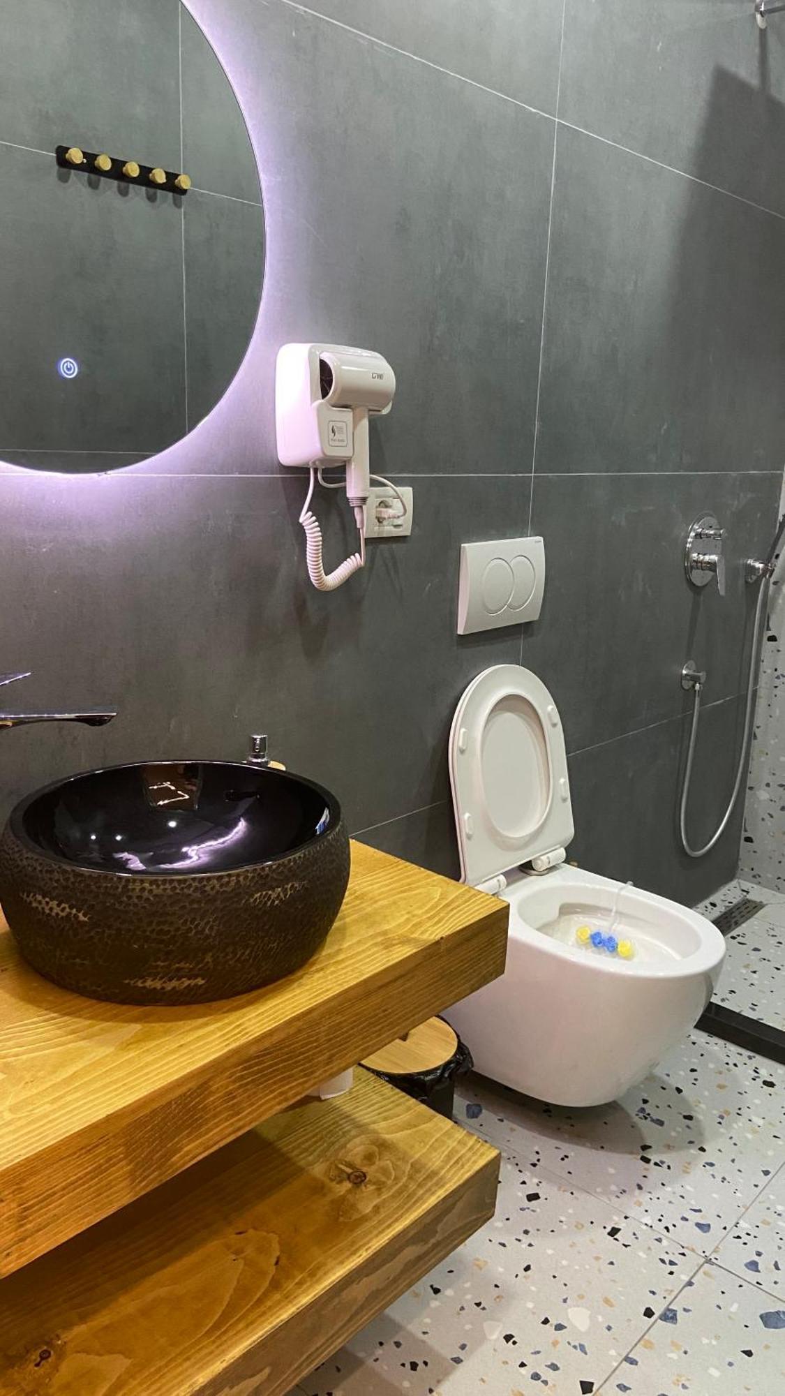 Guest House Luli Strumi بيرات المظهر الخارجي الصورة