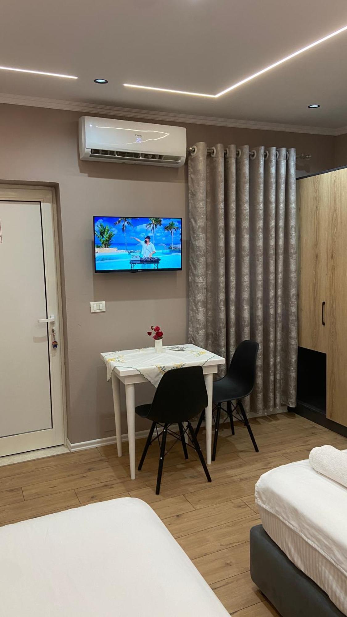 Guest House Luli Strumi بيرات المظهر الخارجي الصورة